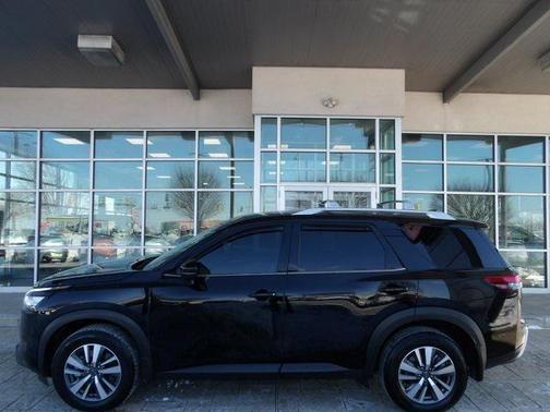 2024 Nissan Pathfinder SL 4WD