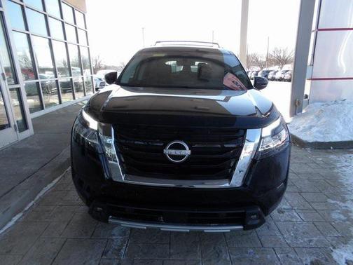 2024 Nissan Pathfinder SL 4WD