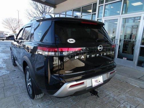 2024 Nissan Pathfinder SL 4WD