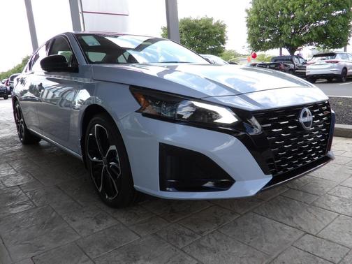 Gray Sky Pearl 2026 Nissan Altima SR FWD