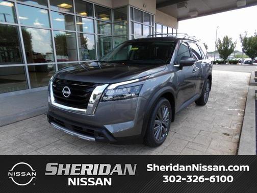 2025 Nissan Pathfinder SL 4WD