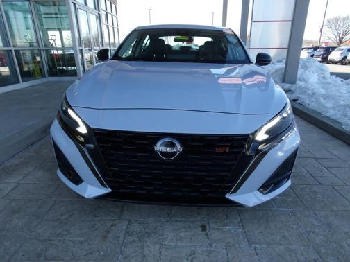 2023 Nissan Altima SR FWD