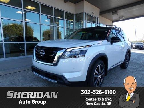 2025 Nissan Pathfinder Platinum 4WD