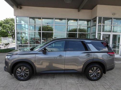 2023 Nissan Pathfinder S 4WD