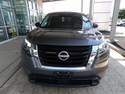 2023 Nissan Pathfinder S 4WD