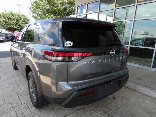 2023 Nissan Pathfinder S 4WD
