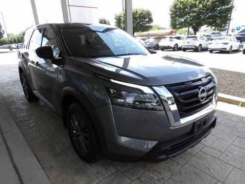 2023 Nissan Pathfinder S 4WD