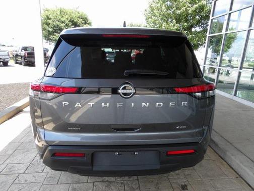 2023 Nissan Pathfinder S 4WD
