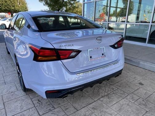 Gray Sky Pearl 2023 Nissan Altima SR FWD