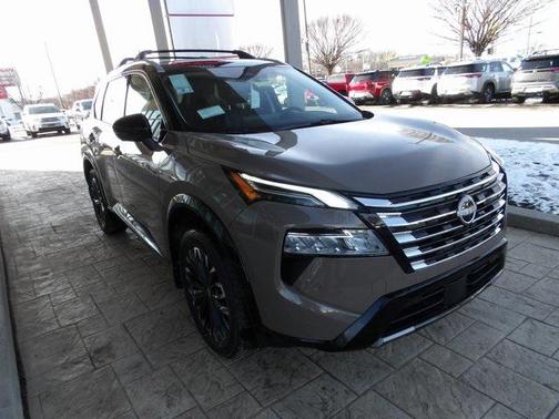 2025 Nissan Rogue Platinum