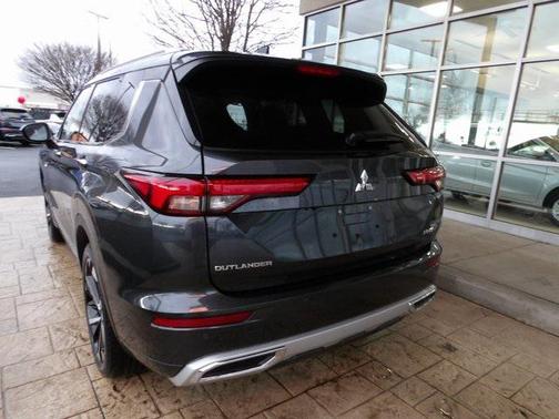 2025 Mitsubishi Outlander PHEV SEL