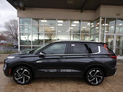 2025 Mitsubishi Outlander PHEV SEL