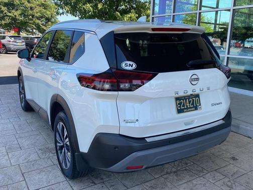 Pearl White Tricoat 2023 Nissan Rogue SV