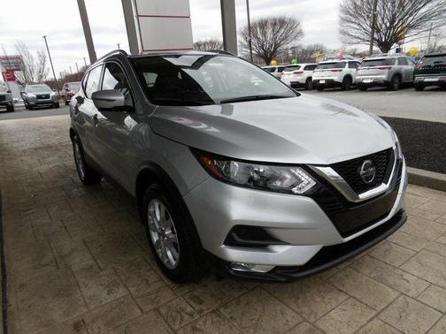 2022 Nissan Rogue Sport SV