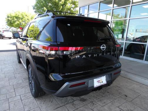 Super Black 2026 Nissan Pathfinder Platinum