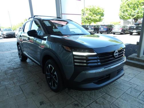 Gun Metallic 2026 Nissan Kicks SV