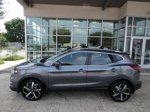 2022 Nissan Rogue Sport SL