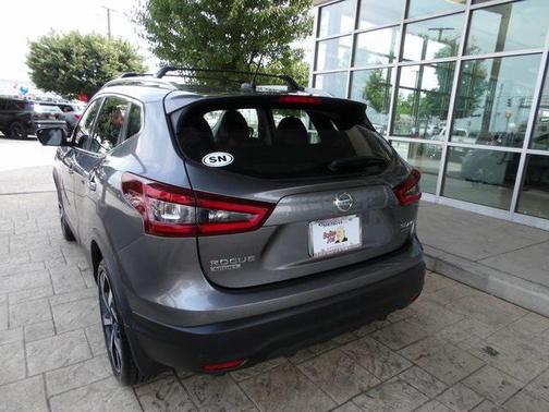 2022 Nissan Rogue Sport SL