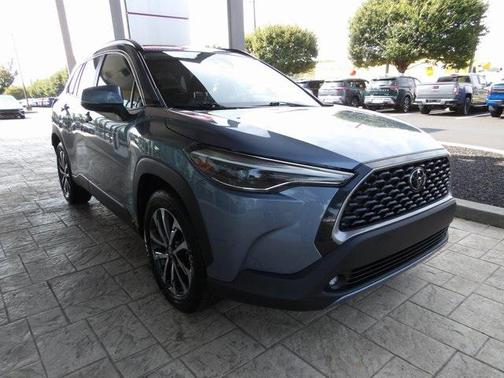 2024 Toyota Corolla Cross XLE