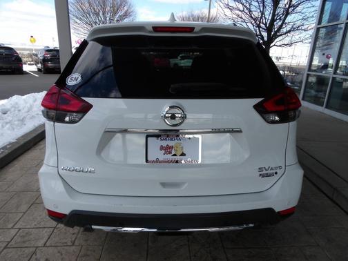 2020 Nissan Rogue SV