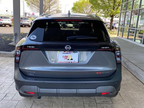 Gun Metallic 2025 Nissan Kicks SR