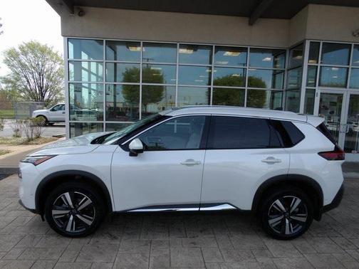 2022 Nissan Rogue SL