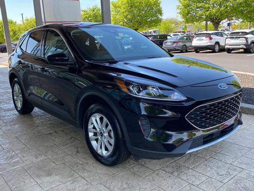 Agate Black Metallic 2020 Ford Escape SE