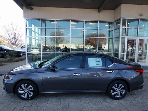 2025 Nissan Altima S FWD