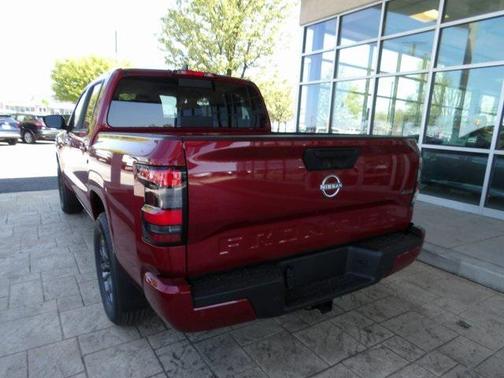 2025 Nissan Frontier SV