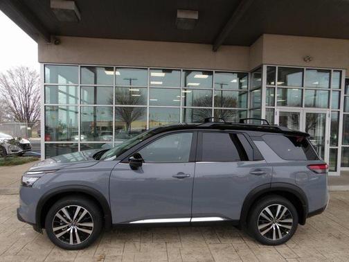 2025 Nissan Pathfinder Platinum 4WD