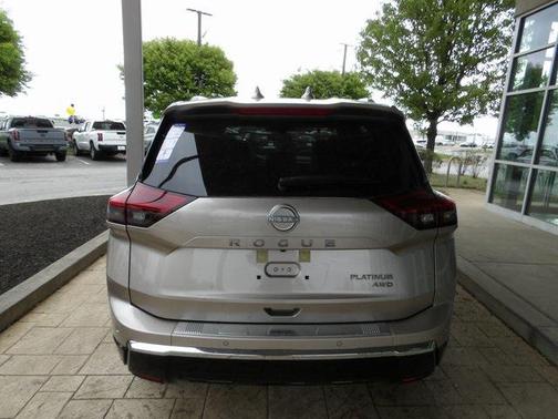2025 Nissan Rogue Platinum