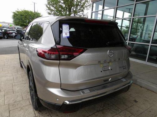 2025 Nissan Rogue Platinum
