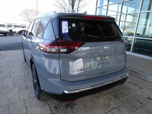 2025 Nissan Rogue Platinum