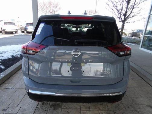 2025 Nissan Rogue Platinum