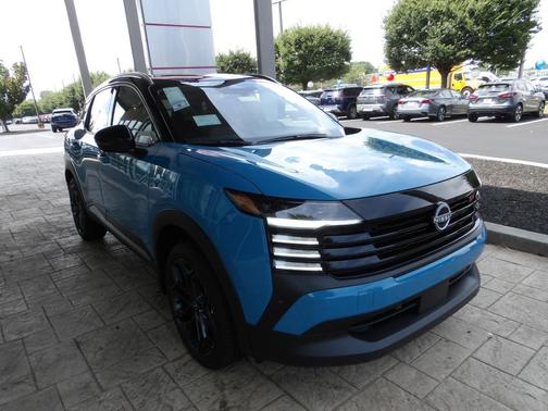 2T ICE BLK 2026 Nissan Kicks SR