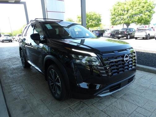 Super Black 2026 Nissan Pathfinder Platinum