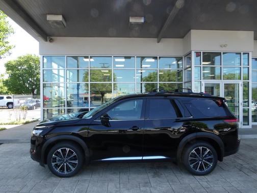 Super Black 2026 Nissan Pathfinder Platinum