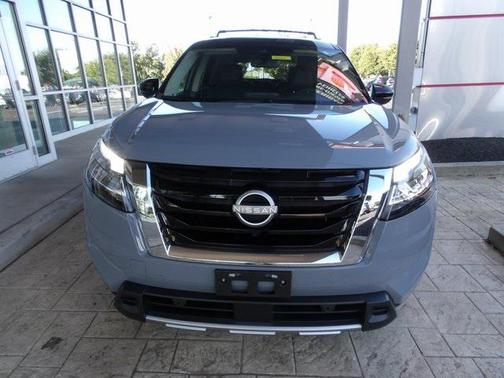 2024 Nissan Pathfinder SL 4WD