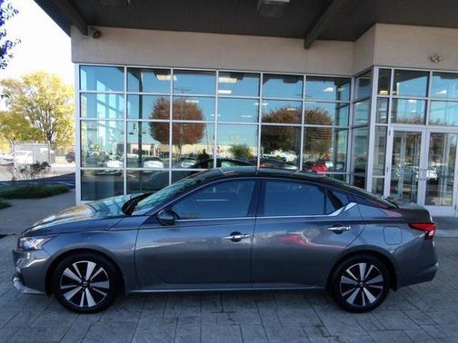 2020 Nissan Altima 2.5 SV