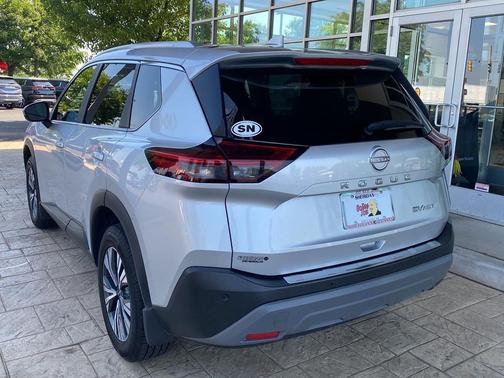 Brilliant Silver Metallic 2023 Nissan Rogue SV
