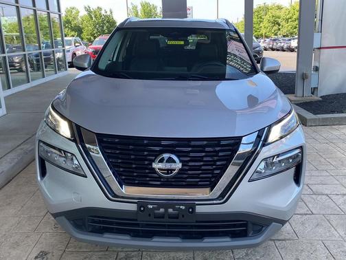 Brilliant Silver Metallic 2023 Nissan Rogue SV