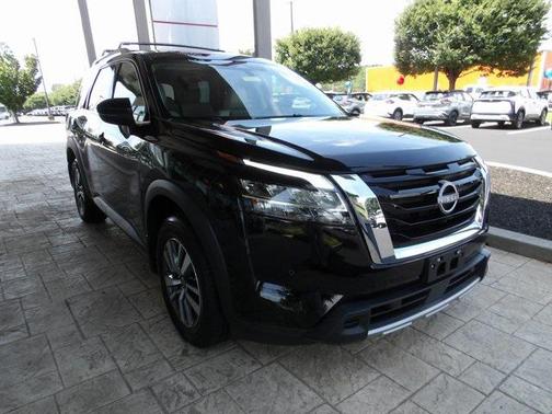 2024 Nissan Pathfinder SL 4WD