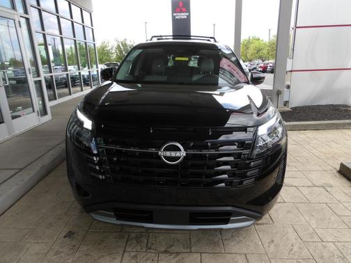 Super Black 2026 Nissan Pathfinder SL