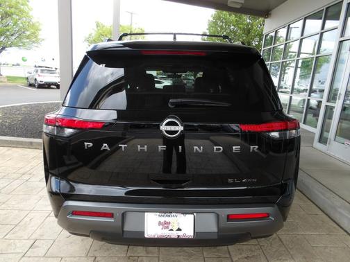 Super Black 2026 Nissan Pathfinder SL