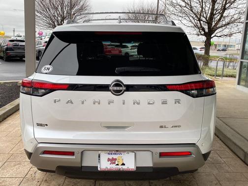 2025 Nissan Pathfinder SL 4WD