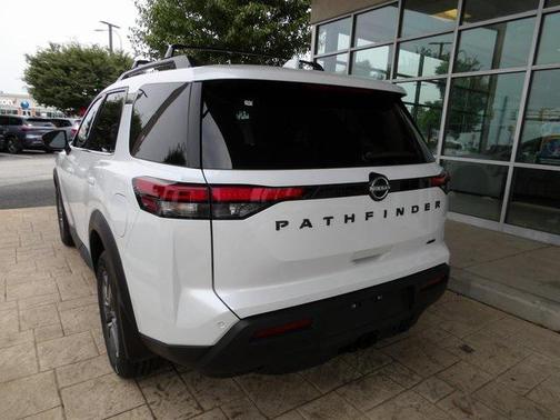 2025 Nissan Pathfinder SV 4WD