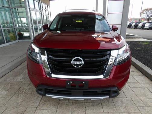 2024 Nissan Pathfinder SL 4WD