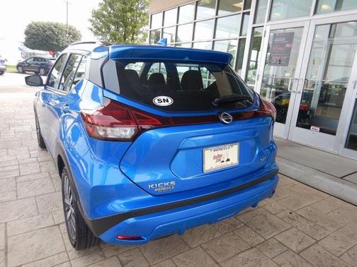 Electric Blue Metallic 2021 Nissan Kicks SR
