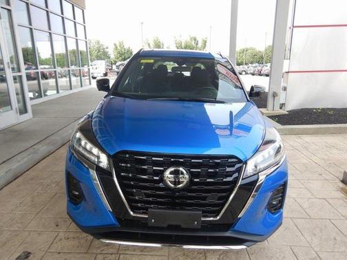 Electric Blue Metallic 2021 Nissan Kicks SR