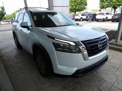 2025 Nissan Pathfinder SV 4WD